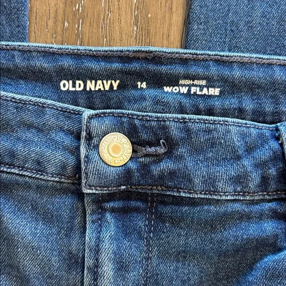 Old Navy high rise wow flare Classic Blue pocket  Jeans size 14 - Picture 2 of 8